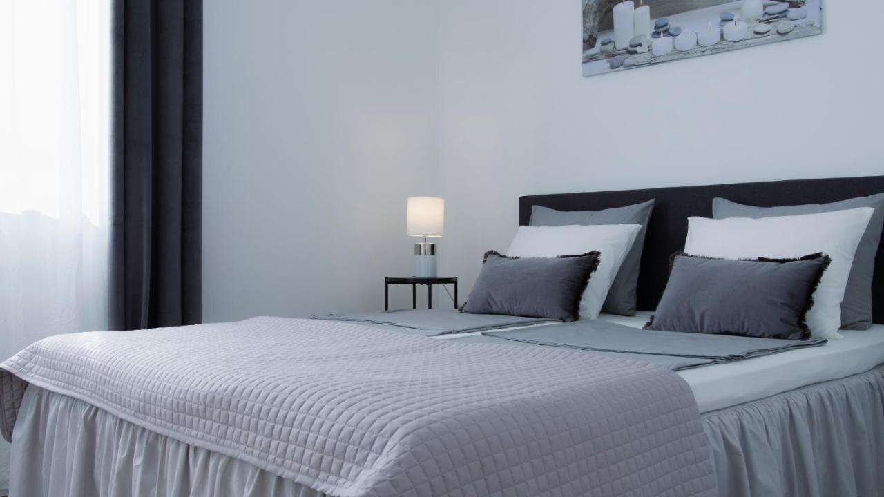 Apartments King And Queen Povile Exterior foto