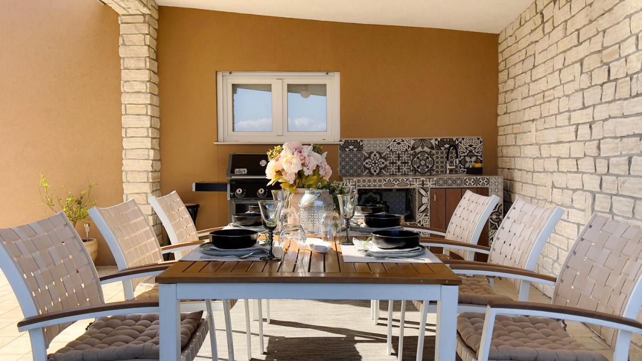 Apartments King And Queen Povile Exterior foto